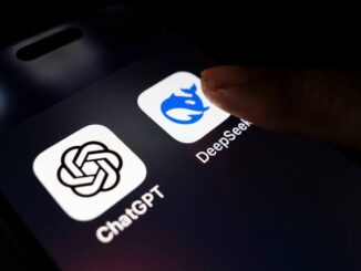 Phone screen showing ChatGPT and DeepSeek apps.