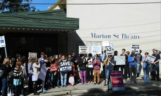 Protesters outside Marian Street Theatre building. Protesters outside Marian Street Theatre building.